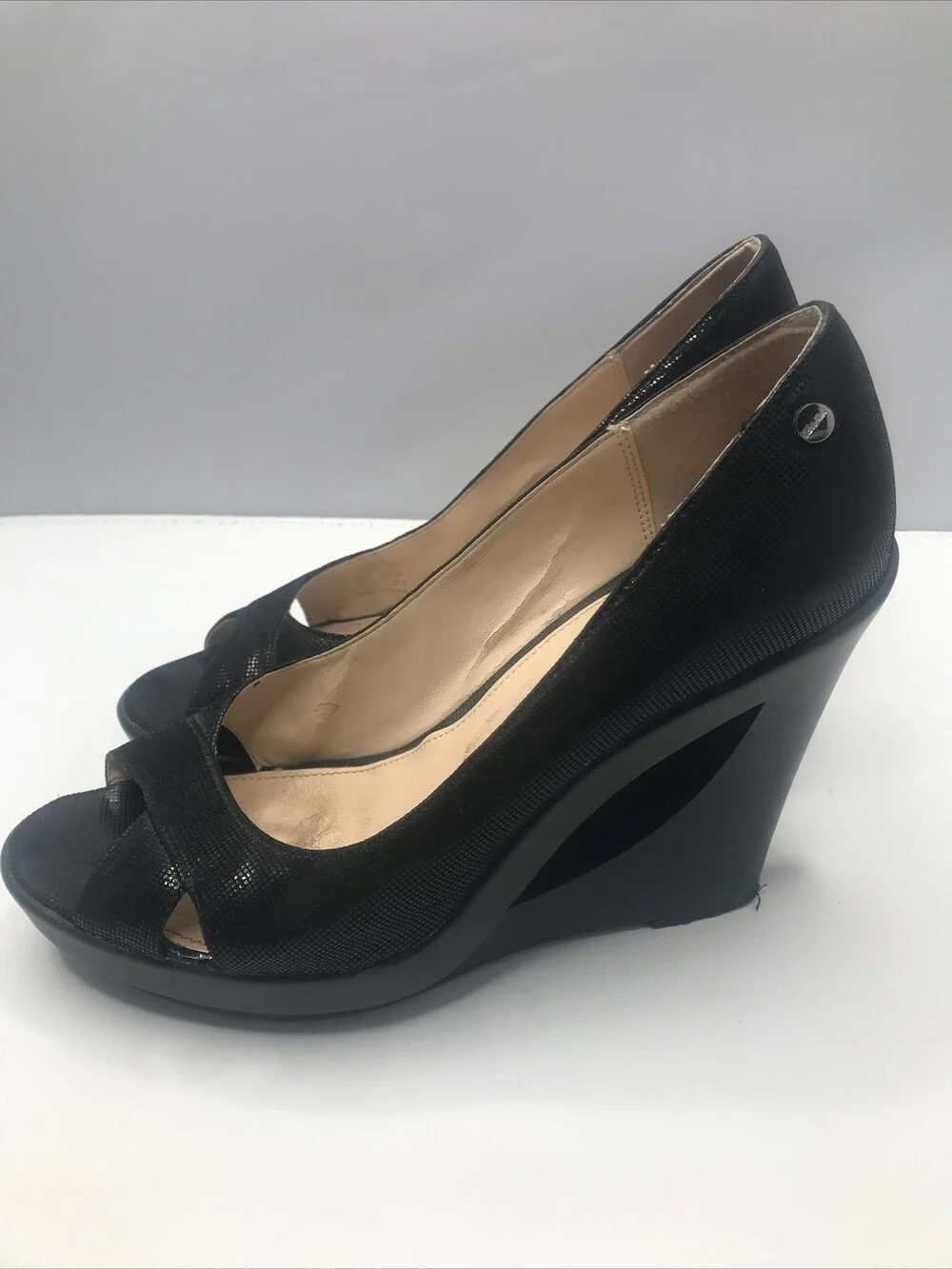 CALVIN KLEIN Women's Black Roze Mini Square Print Peep Toe Wedge Pumps Size 8.5M